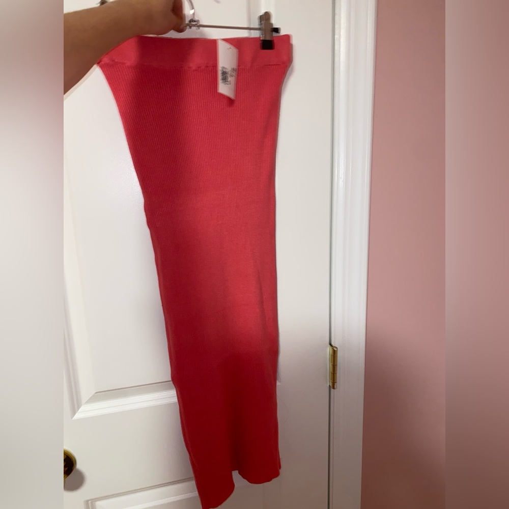 Salmon Ribbed Knit Skirt - Picture 2 of 6